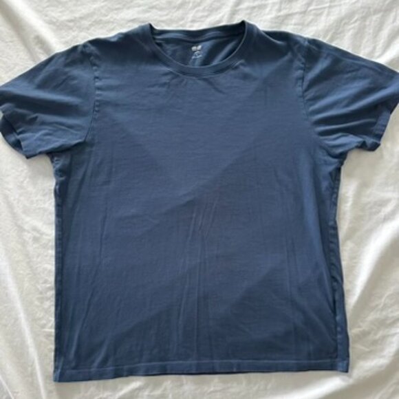 Uniqlo Supima Cotton Tee Shirt (M) - Picture 1 of 4